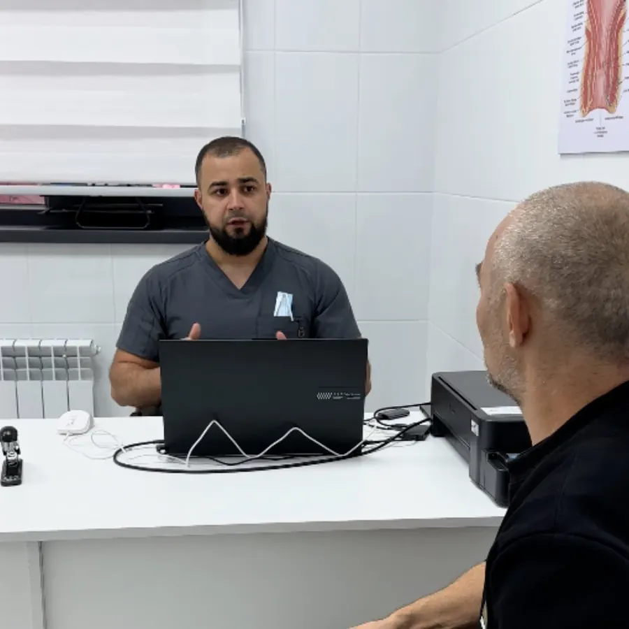 Консультация проктолога с пациентом